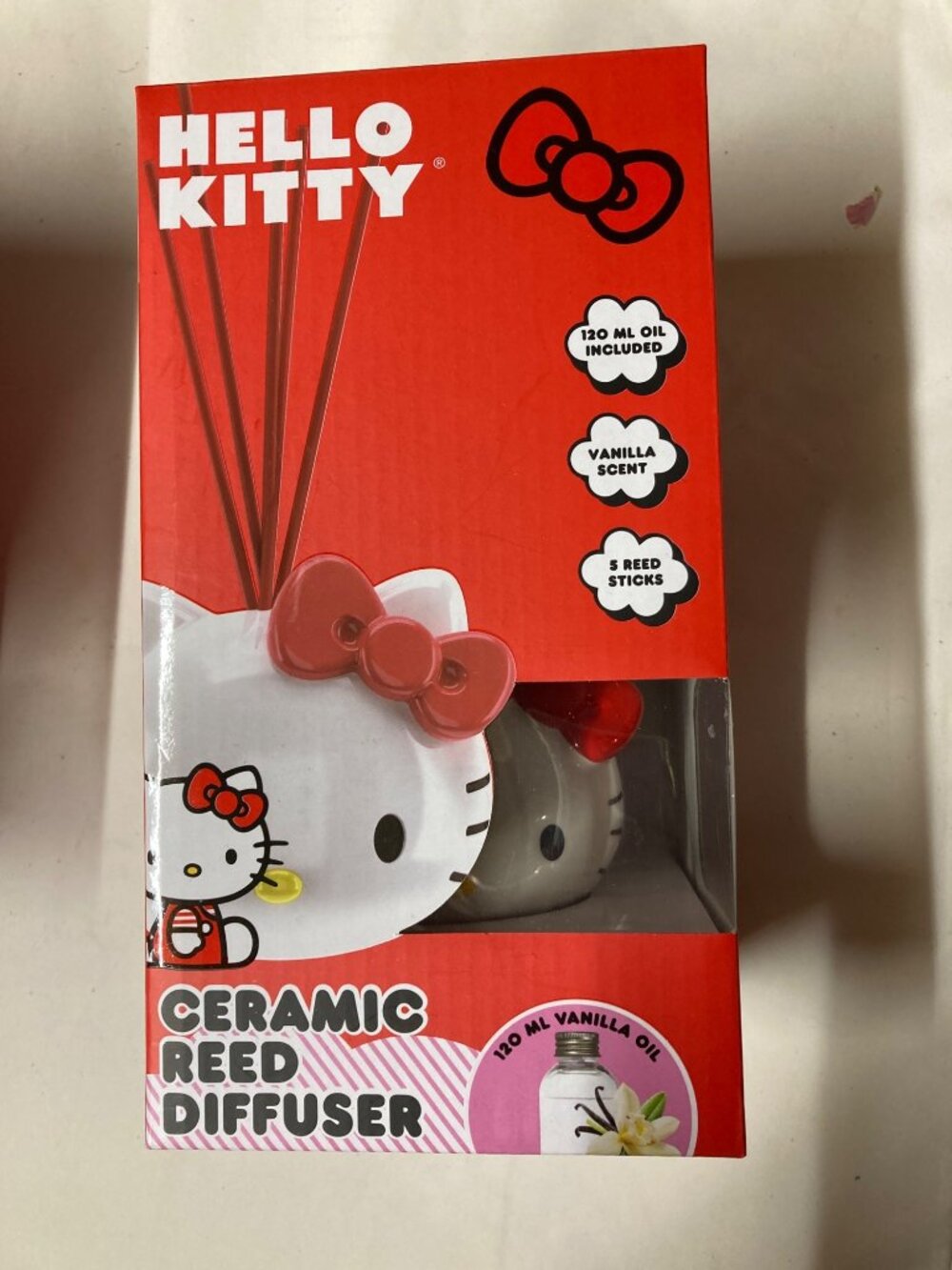 Hello Kitty by Sanrio Ceramic Reed Diffuser Set Red Brand New in Box